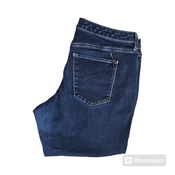 Mossimo Women's Mid Rise Straight Dark Wash Crop Raw Hem Size 12 34X23 - Picture 2 of 12